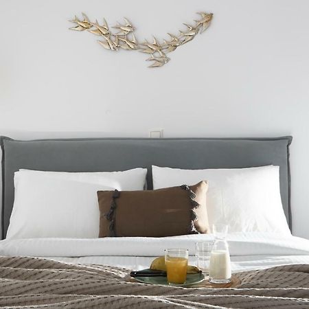 Pnoi Luxury Suites Karterados  Bagian luar foto